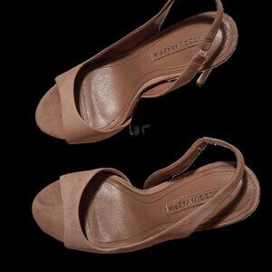 Bcbgmaxazria 7.5 Hello, they are like new, girls in heels